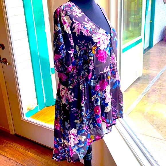 Torrid flowery chiffon Hilo babydoll blouse🌸 - Picture 2 of 9